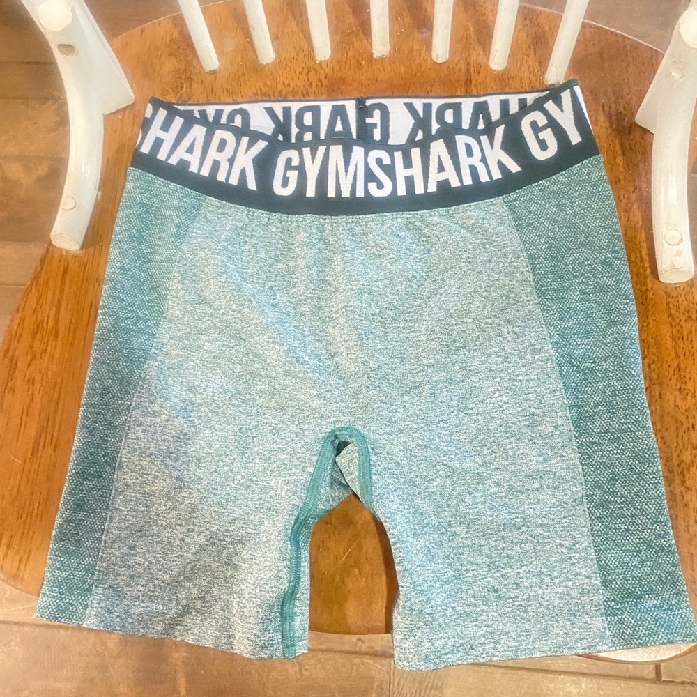 Women’s Gymshark Flex shorts, medium